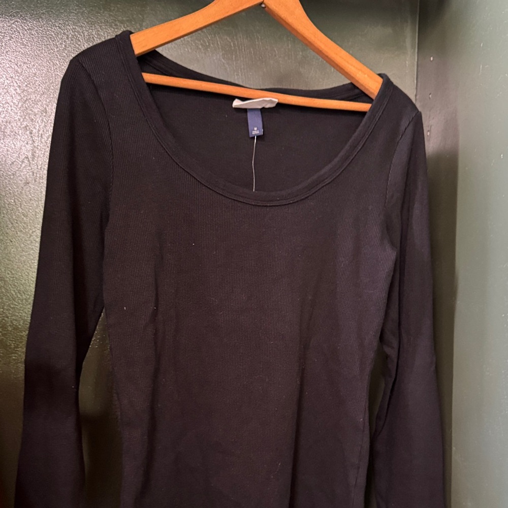 Universal Thread Black Scoop Neck Long Sleeve Top
